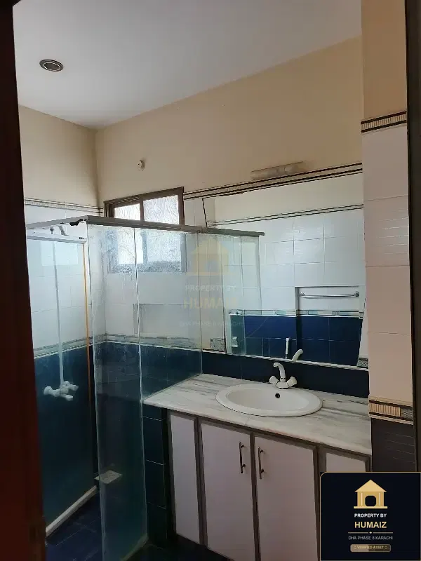 3-Bedroom Upper/Lower Portion (4 Bath, Unit 11) in DHA Phase 8 For Rent in DHA Phase 8 Karachi — Photograph 11