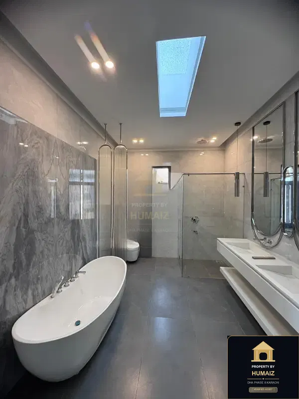 600 Sq. Yd. 6-Bedroom Luxury Villa (Basement, 7 Bath, Residence 3) in DHA Phase 8 For Sale in DHA Phase 8 Karachi — Photograph 14