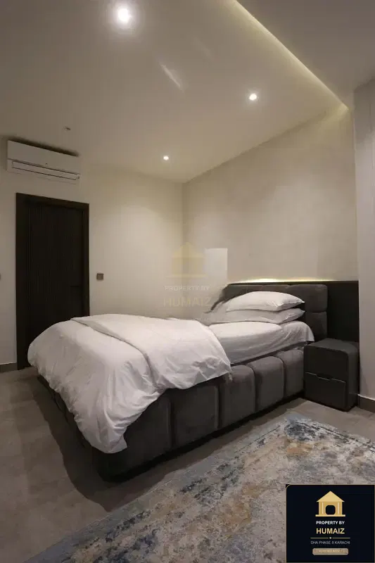 4-Bedroom Luxury Apartment (Sea Facing, 5 Bath, Suite 10) at Pearl Towers For Rent in DHA Phase 8 Karachi — Photograph 10