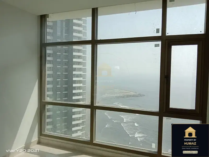 3-Bedroom Luxury Apartment (Sea Facing, 3 Bath, Suite 2) at Pearl Towers For Rent in DHA Phase 8 Karachi — Photograph 4