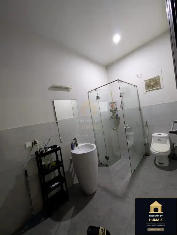 3-Bedroom Upper/Lower Portion (4 Bath, Unit 84) in DHA Phase 8 For Rent in DHA Phase 8 Karachi — Photograph 14