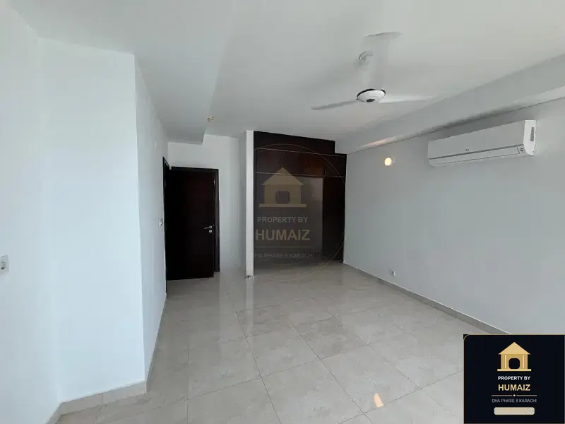 3-Bedroom Luxury Apartment (Sea Facing, 5 Bath, Suite 10) at Pearl Towers For Sale in DHA Phase 8 Karachi — Photograph 11
