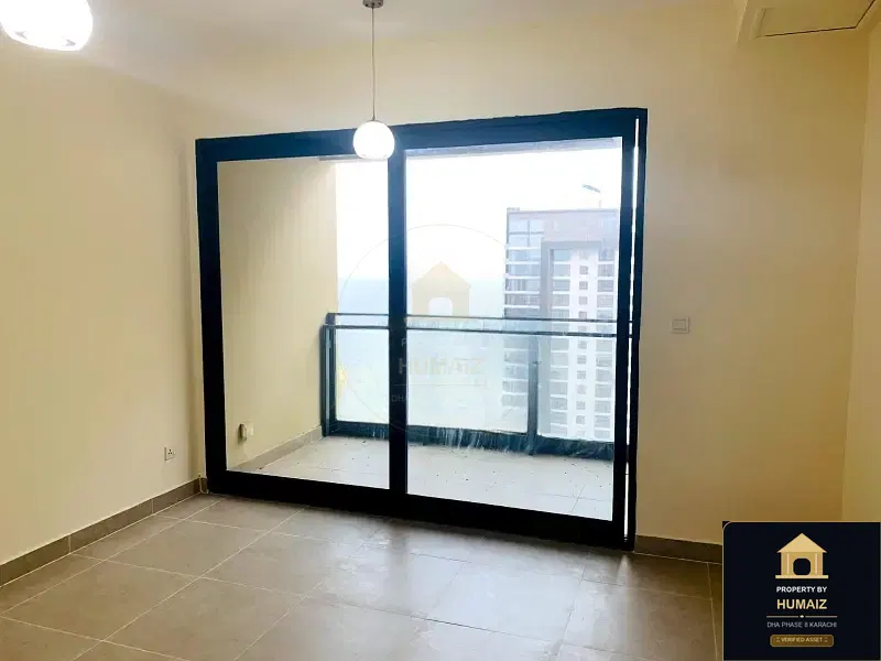 3-Bedroom Luxury Apartment (Sea Facing, 5 Bath, Suite 18) at Coral Towers For Sale in DHA Phase 8 Karachi — Photograph 2