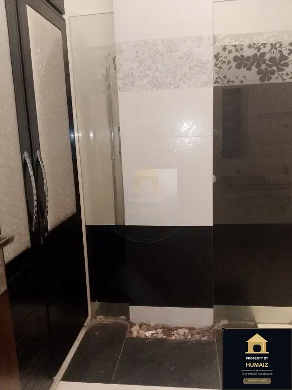 500 Sq. Yd. 6-Bedroom Luxury Villa (6 Bath, Residence 1) in Khayaban-e-Tariq For Rent in DHA Phase 8 Karachi — Photograph 15