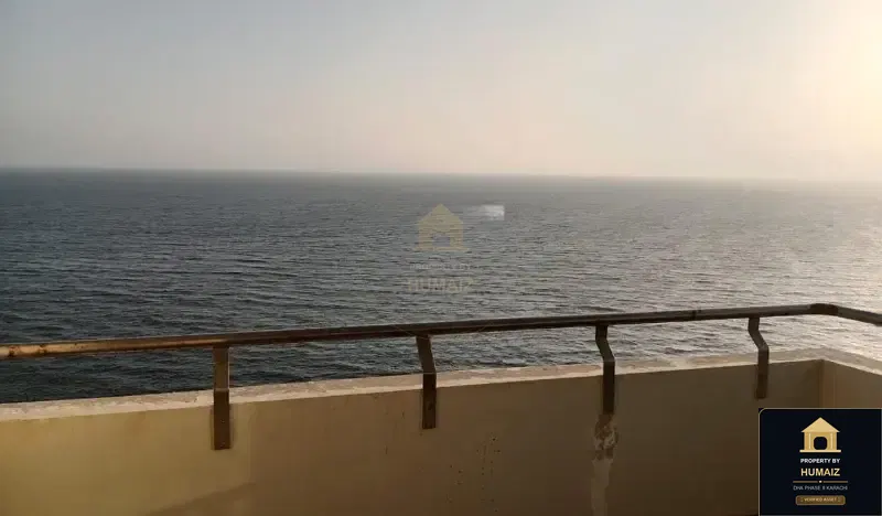3-Bedroom Luxury Apartment (Sea Facing, 5 Bath, Suite 22) at Pearl Towers For Sale in DHA Phase 8 Karachi — Photograph 9