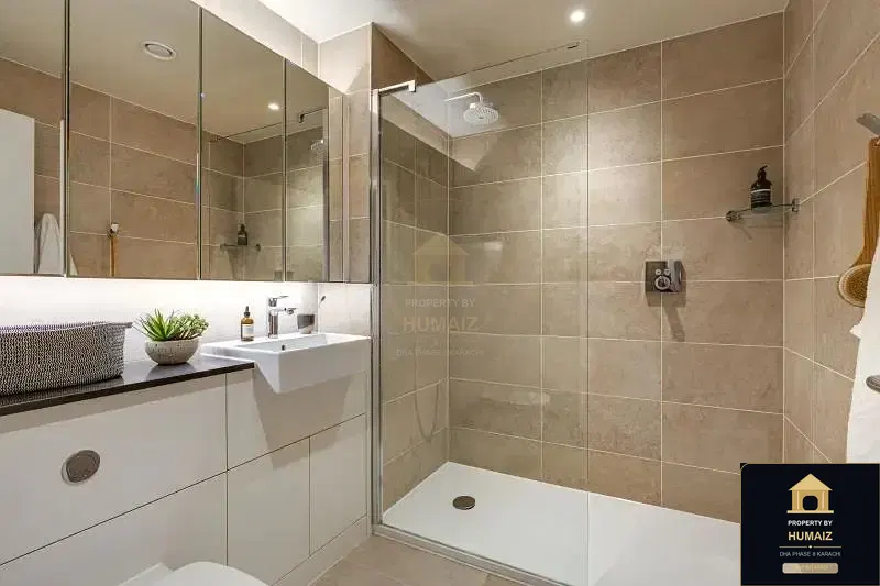 3-Bedroom Luxury Apartment (Sea Facing, 3 Bath, Suite 10) at Coral Towers For Sale in DHA Phase 8 Karachi — Photograph 11