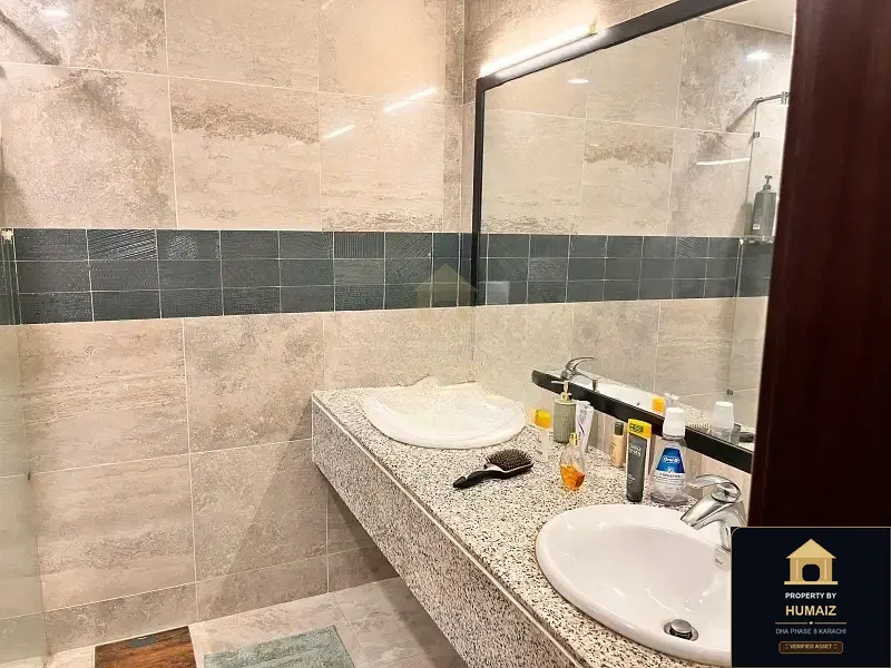 3-Bedroom Luxury Apartment (Sea Facing, 4 Bath, Suite 28) at Pearl Towers For Rent in DHA Phase 8 Karachi — Photograph 4