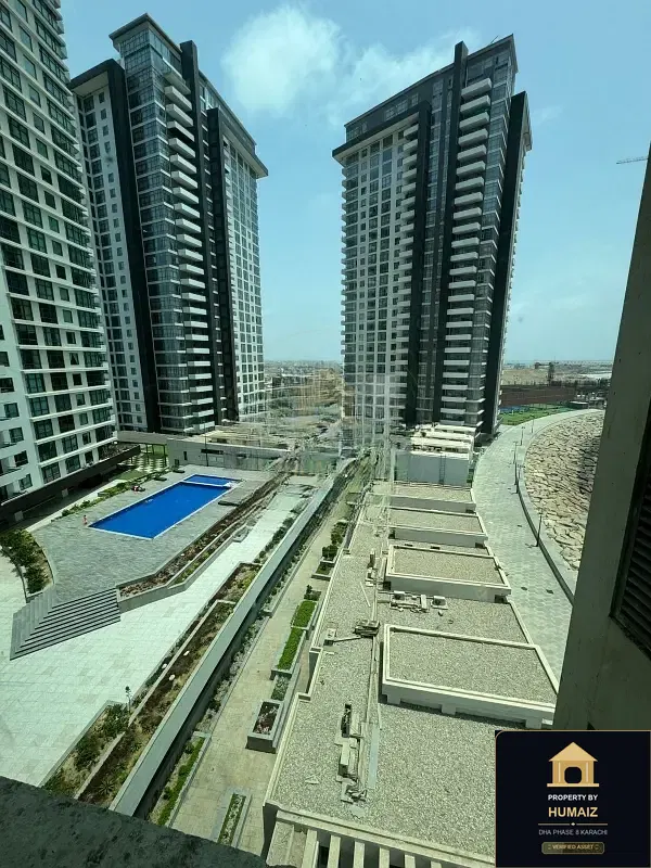 3-Bedroom Luxury Apartment (Sea Facing, 5 Bath, Suite 31) at Pearl Towers For Sale in DHA Phase 8 Karachi — Photograph 2