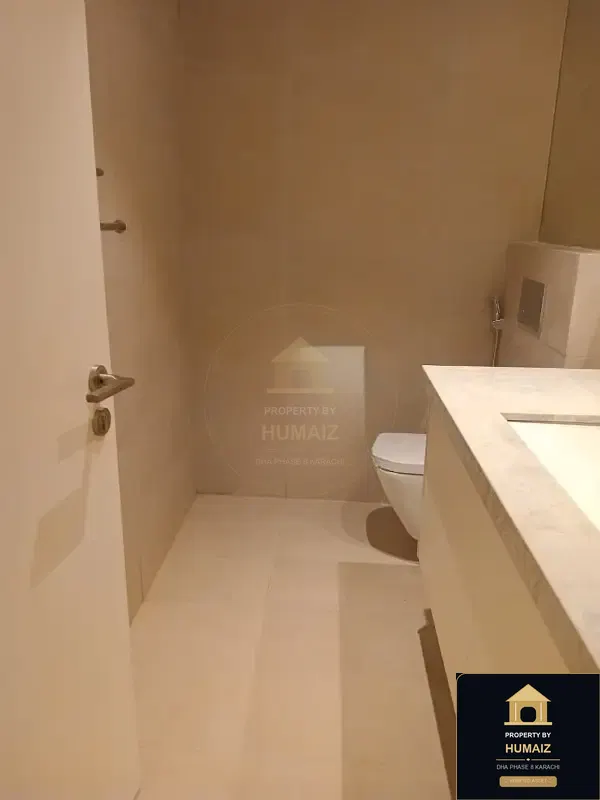 3-Bedroom Luxury Apartment (Sea Facing, 4 Bath, Suite 24) at The Views For Rent in DHA Phase 8 Karachi — Photograph 10
