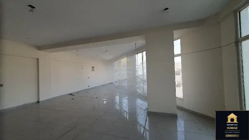 142 Sq. Yd. Corporate Office Space on Zulfiqar Commercial For Rent in DHA Phase 8 Karachi — Photograph 6
