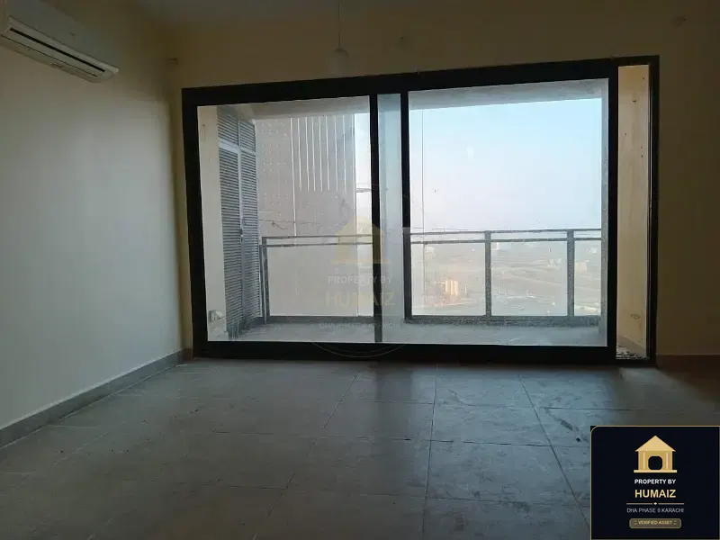 3-Bedroom Luxury Apartment (Sea Facing, 5 Bath, Suite 1) at Coral Towers For Sale in DHA Phase 8 Karachi — Photograph 2