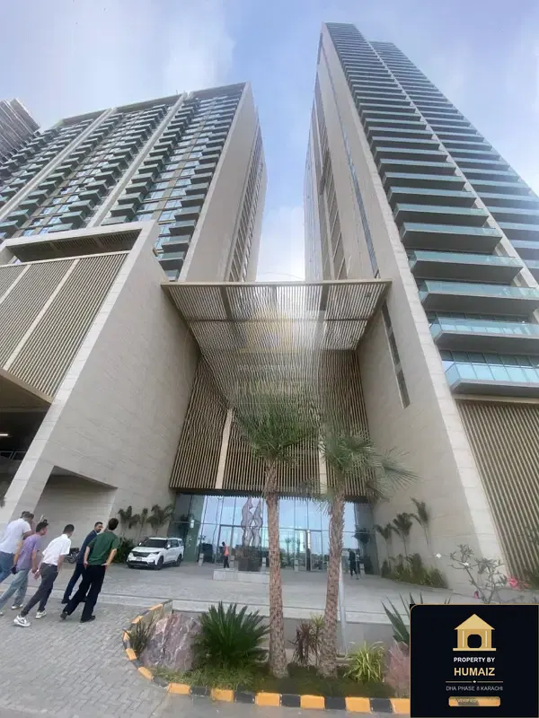 2-Bedroom Luxury Apartment (Sea Facing, 2 Bath, Suite 4) at The Views For Rent in DHA Phase 8 Karachi — Photograph 9