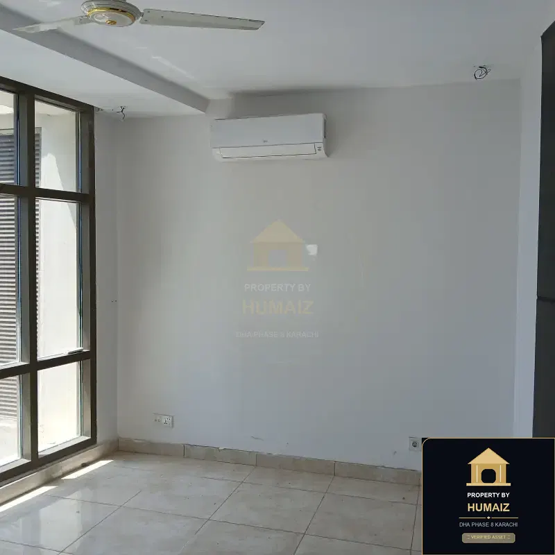 4-Bedroom Luxury Apartment (Sea Facing, 5 Bath, Suite 8) at Pearl Towers For Sale in DHA Phase 8 Karachi — Photograph 8