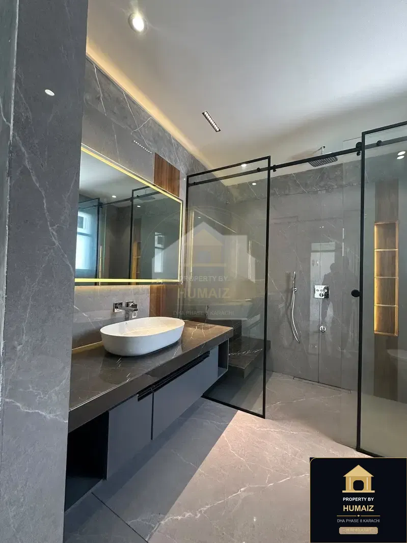 666 Sq. Yd. 6-Bedroom Luxury Villa (Basement, 7 Bath, Residence 10) in DHA Phase 8 For Sale in DHA Phase 8 Karachi — Photograph 18