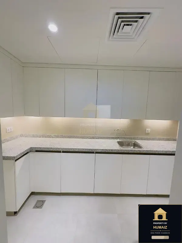3-Bedroom Luxury Apartment (Sea Facing, 5 Bath, Suite 13) at The Views For Sale in DHA Phase 8 Karachi — Photograph 12
