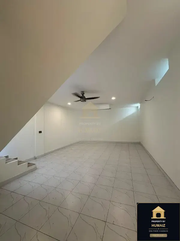 666 Sq. Yd. 5-Bedroom Luxury Villa on Khayaban-e-Ittehad For Sale in DHA Phase 8 Karachi — Photograph 22