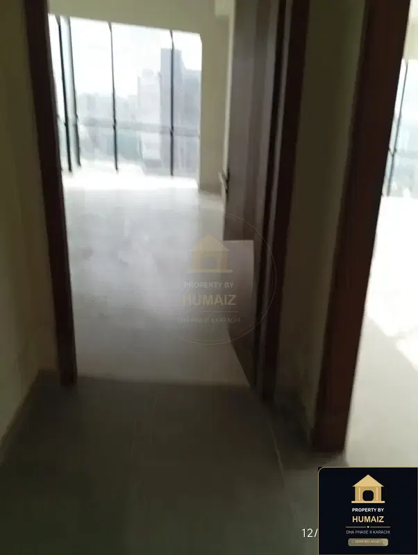 131 Sq. Yd. Corporate Office Space on Zulfiqar Commercial For Rent in DHA Phase 8 Karachi — Photograph 12