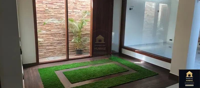 500 Sq. Yd. 8-Bedroom Luxury Villa (Basement, 7 Bath, Residence 2) in DHA Phase 8 For Sale in DHA Phase 8 Karachi — Photograph 3