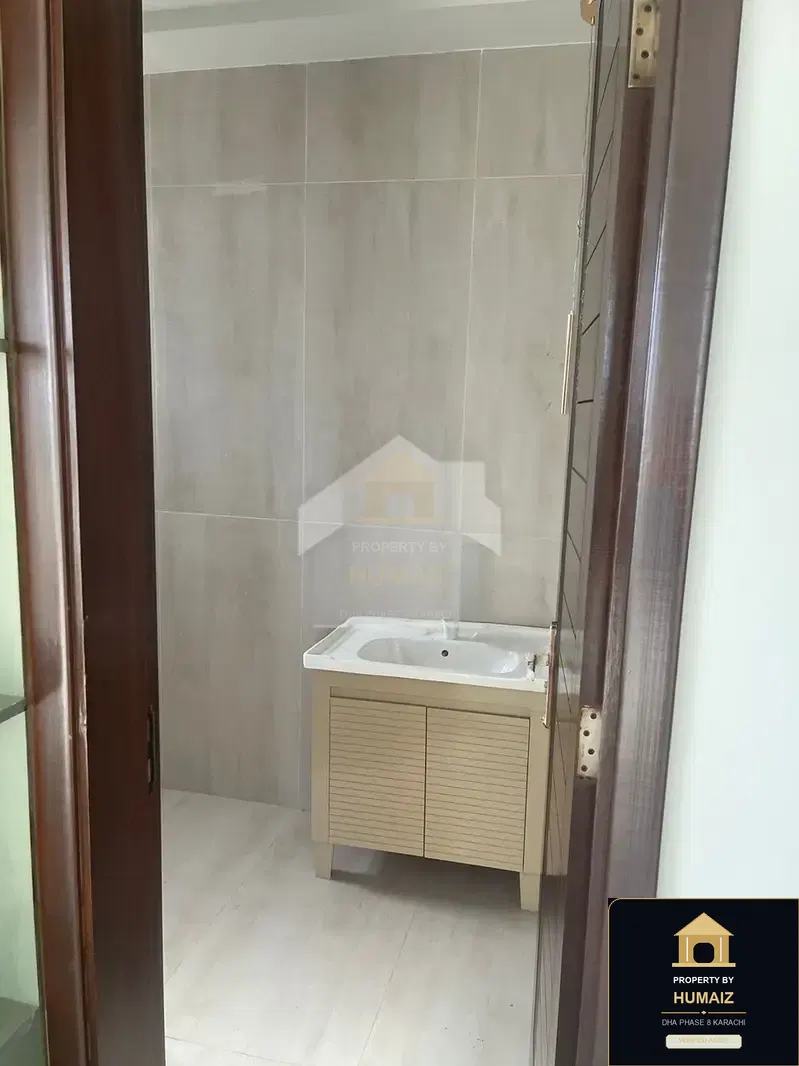 300 Sq. Yd. 5-Bedroom Luxury Villa (Brand New, 6 Bath, Residence 2) in Khayaban-e-Sahil For Sale in DHA Phase 8 Karachi — Photograph 10