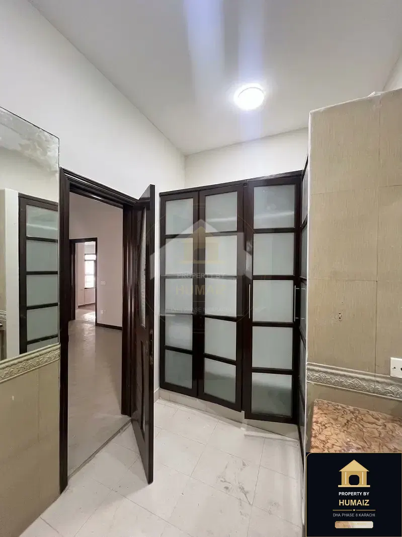 4-Bedroom Upper/Lower Portion (5 Bath, Unit 12) in DHA Phase 8 For Rent in DHA Phase 8 Karachi — Photograph 10
