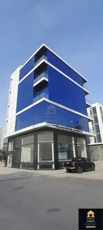 239 Sq. Yd. Corporate Office Space (Corner, Unit 1) on Zulfiqar Commercial For Rent in DHA Phase 8 Karachi — Photograph 2