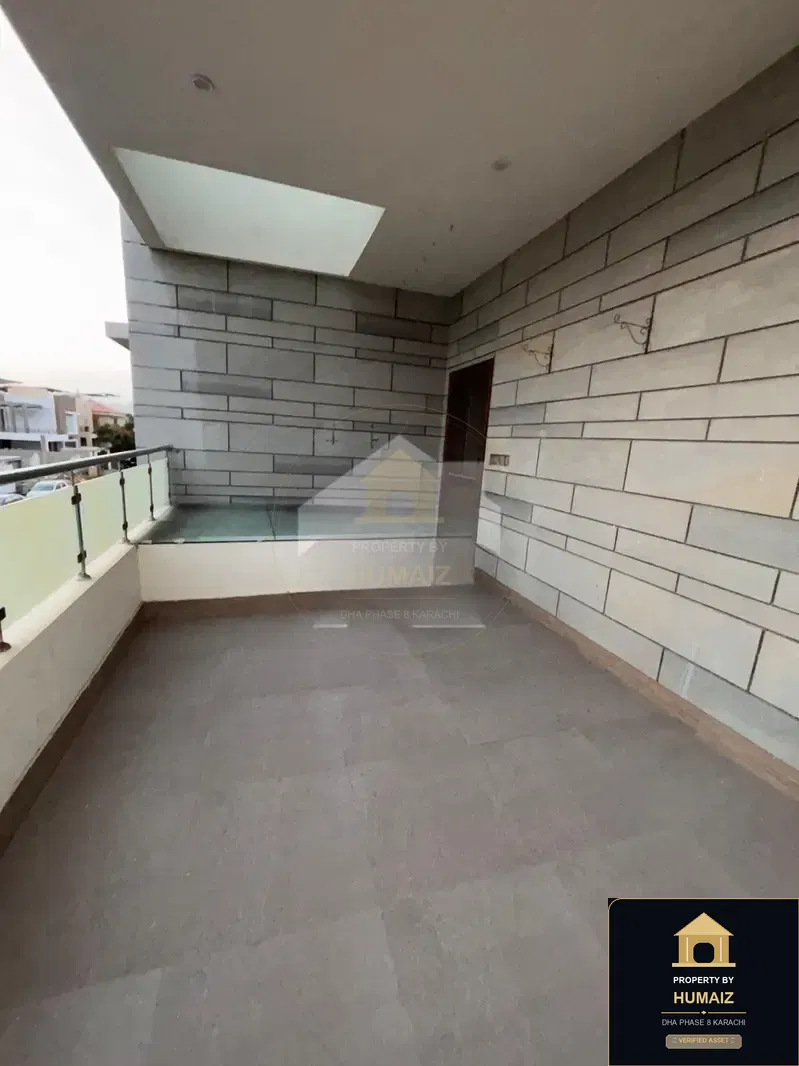4-Bedroom Upper/Lower Portion (Brand New, 5 Bath, Unit 9) in DHA Phase 8 For Rent in DHA Phase 8 Karachi — Photograph 6