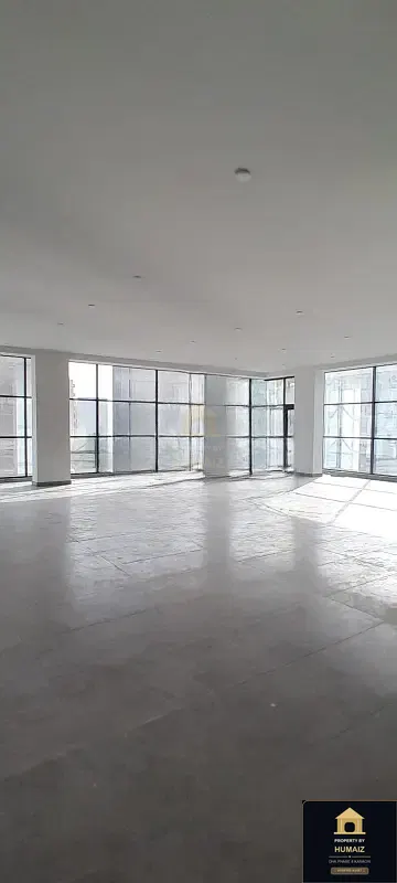 239 Sq. Yd. Corporate Office Space (Corner, Unit 1) on Zulfiqar Commercial For Rent in DHA Phase 8 Karachi — Photograph 5
