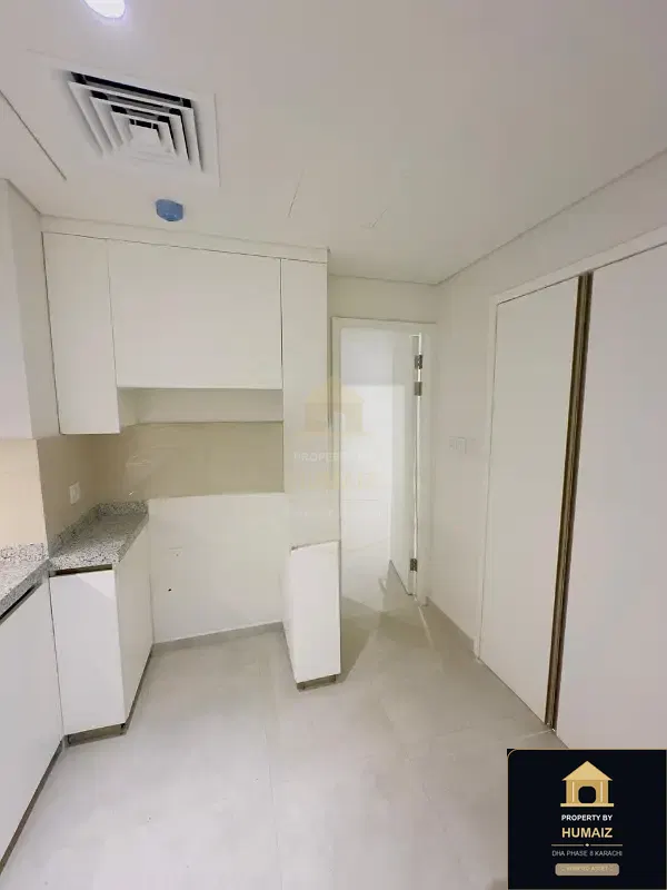 3-Bedroom Luxury Apartment (Sea Facing, 5 Bath, Suite 13) at The Views For Sale in DHA Phase 8 Karachi — Photograph 4