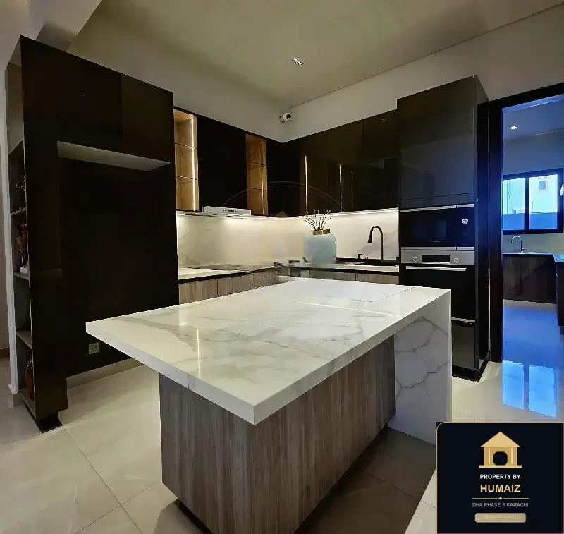 500 Sq. Yd. 6-Bedroom Luxury Villa (Basement, 6 Bath, Residence 4) on Zulfiqar Commercial For Sale in DHA Phase 8 Karachi — Photograph 4