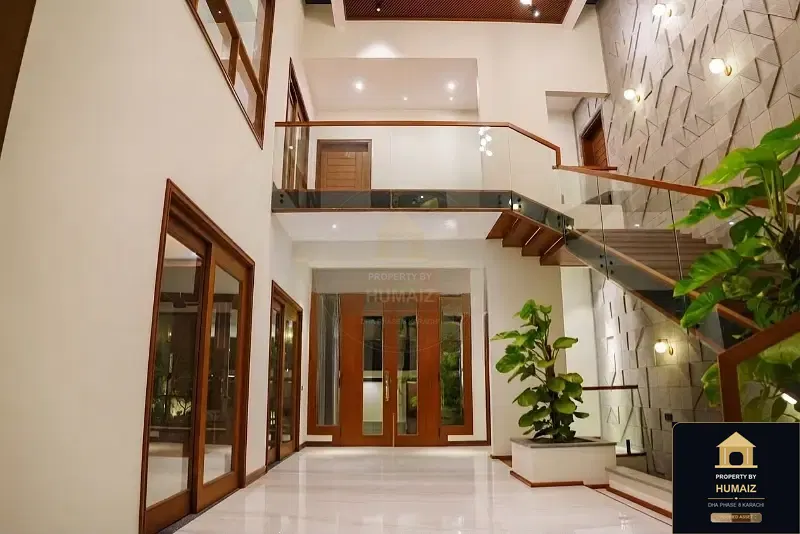 1,000 Sq. Yd. 6-Bedroom Luxury Villa on Khayaban-e-Ittehad For Sale in DHA Phase 8 Karachi — Photograph 4