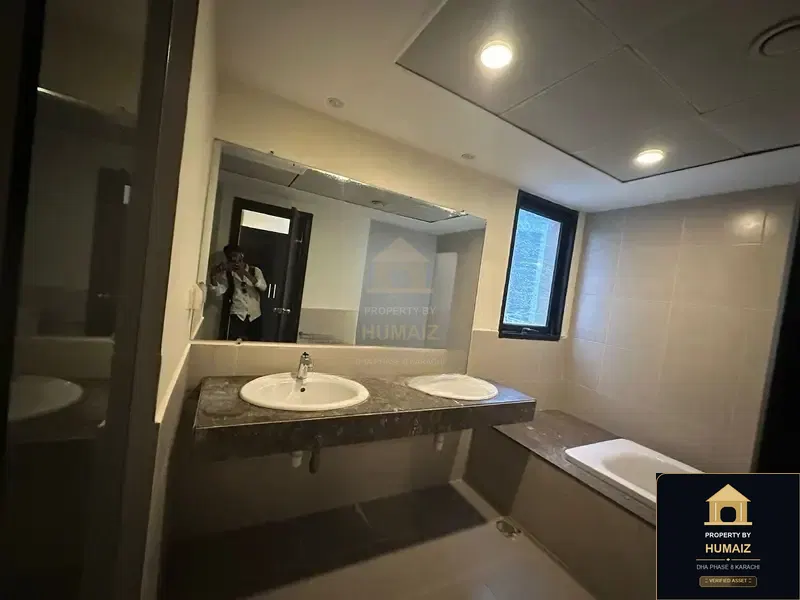 2-Bedroom Luxury Apartment (Sea Facing, 3 Bath, Suite 13) at Coral Towers For Rent in DHA Phase 8 Karachi — Photograph 12