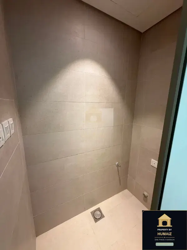 2-Bedroom Luxury Apartment (Brand New, 3 Bath, Suite 62) at The Views For Sale in DHA Phase 8 Karachi — Photograph 11