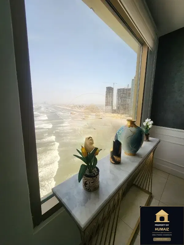 4-Bedroom Luxury Apartment (Sea Facing, Suite 10) at Pearl Towers For Sale in DHA Phase 8 Karachi — Photograph 3
