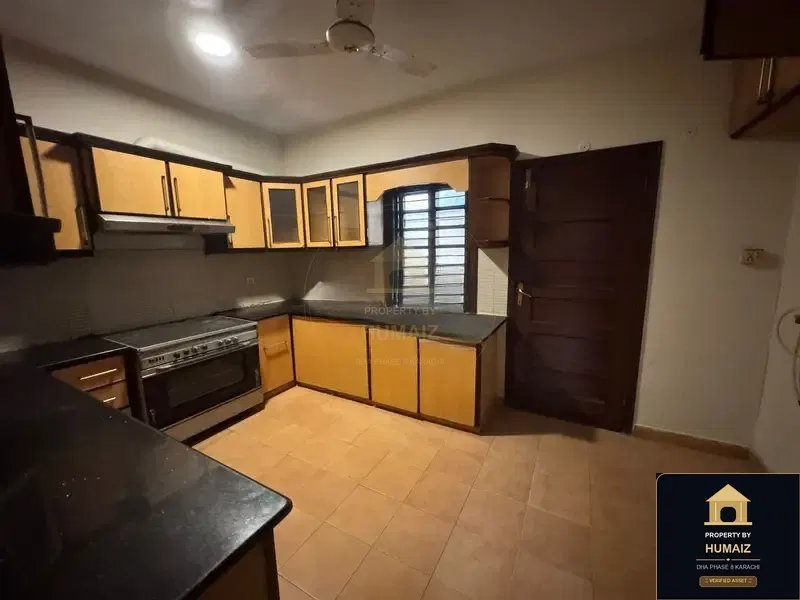 500 Sq. Yd. 4-Bedroom Luxury Villa (Basement, 5 Bath, Residence 2) in DHA Phase 8 For Rent in DHA Phase 8 Karachi — Photograph 4