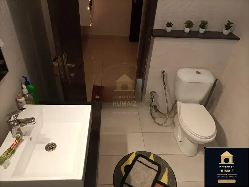 4-Bedroom Luxury Apartment (5 Bath, Suite 12) at Creek Vistas For Sale in DHA Phase 8 Karachi — Photograph 8