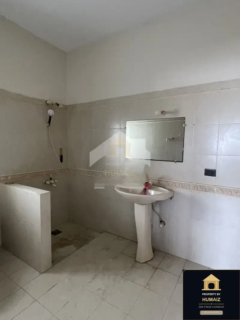 500 Sq. Yd. 2-Bedroom Luxury Villa in DHA Phase 8 For Rent in DHA Phase 8 Karachi — Photograph 14