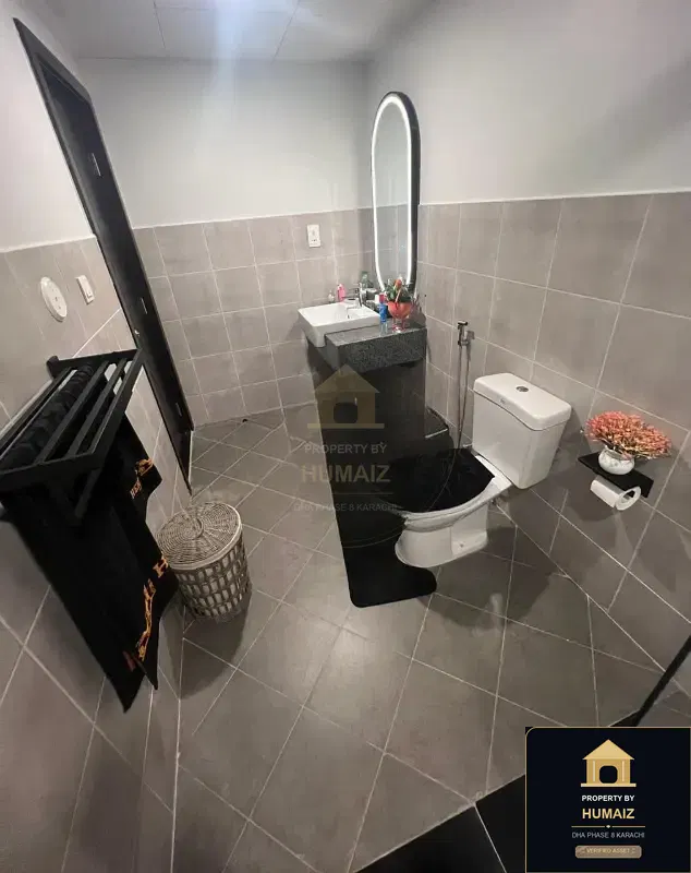 3-Bedroom Luxury Apartment (Sea Facing, 5 Bath, Suite 30) at Pearl Towers For Sale in DHA Phase 8 Karachi — Photograph 11