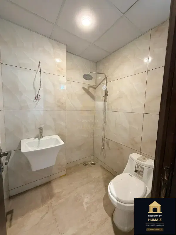 3-Bedroom Luxury Apartment (Boulevard Facing, 3 Bath, Suite 45) on Al-Murtaza Commercial For Sale in DHA Phase 8 Karachi — Photograph 7