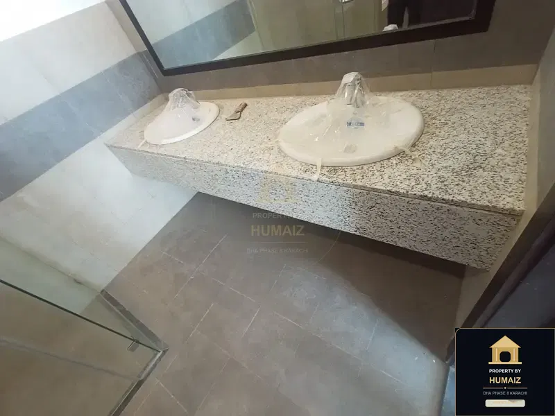 4-Bed Luxury Penthouse (Sea Facing, 5 Bath, Suite 1) at Pearl Towers For Rent in DHA Phase 8 Karachi — Photograph 7