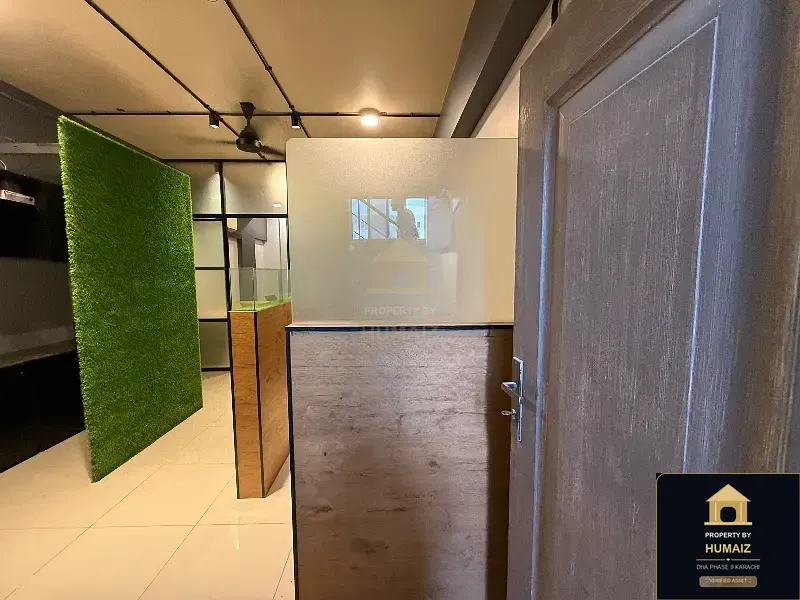 50 Sq. Yd. Corporate Office Space on Zulfiqar Commercial For Rent in DHA Phase 8 Karachi — Photograph 9