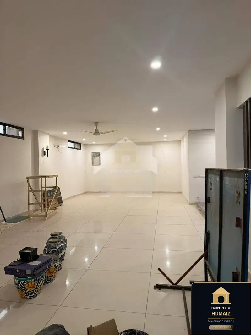 500 Sq. Yd. 6-Bedroom Luxury Villa (Basement, 6 Bath, Residence 132) in DHA Phase 8 For Sale in DHA Phase 8 Karachi — Photograph 5