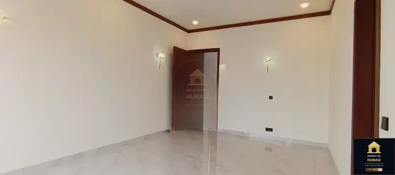 500 Sq. Yd. 7-Bedroom Luxury Villa (Basement, 6 Bath, Residence 9) in DHA Phase 8 For Sale in DHA Phase 8 Karachi — Photograph 24