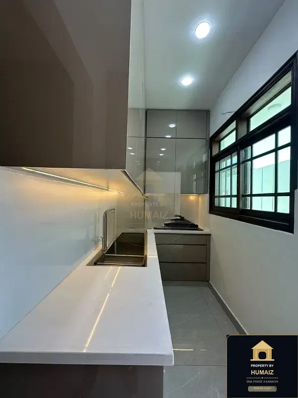 666 Sq. Yd. 5-Bedroom Luxury Villa (Basement, 6 Bath, Residence 5) in DHA Phase 8 For Sale in DHA Phase 8 Karachi — Photograph 8