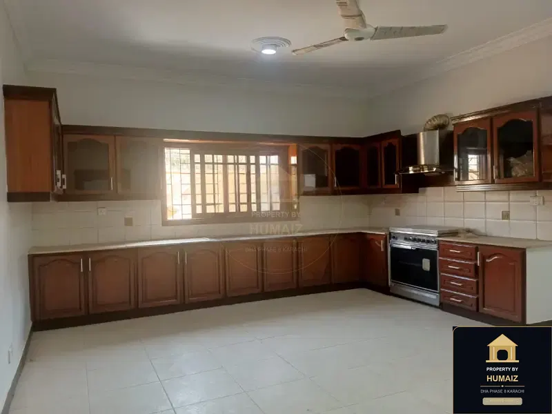 1,000 Sq. Yd. 5-Bedroom Luxury Villa (6 Bath, Residence 3) in Zone A For Sale in DHA Phase 8 Karachi — Photograph 4