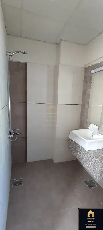 3-Bedroom Luxury Apartment (3 Bath, Suite 11) on Al-Murtaza Commercial For Sale in DHA Phase 8 Karachi — Photograph 4