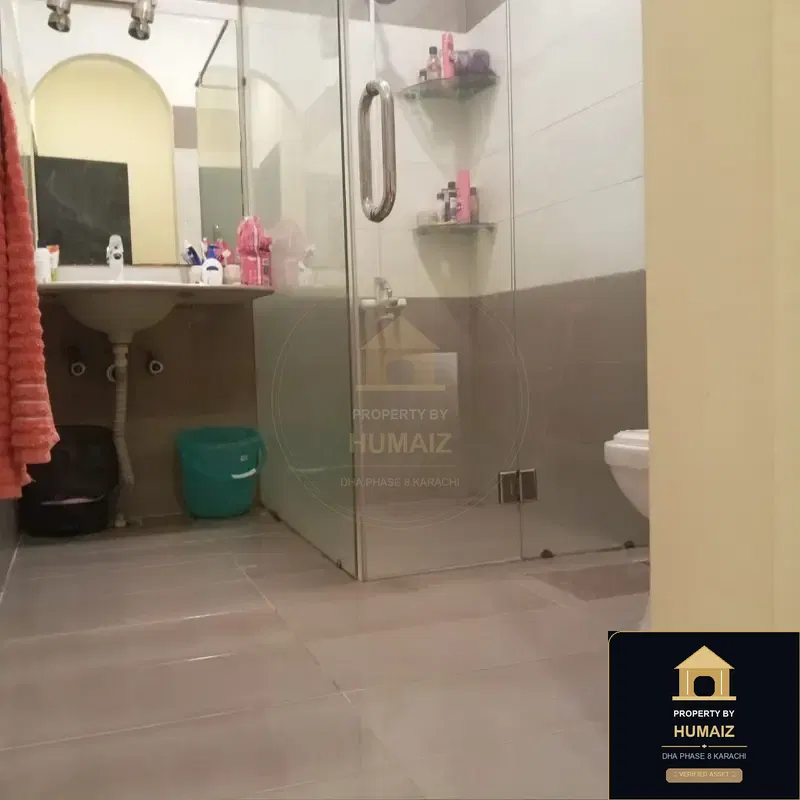 500 Sq. Yd. 4-Bedroom Luxury Villa (Boulevard Facing, 5 Bath, Residence 1) in Khayaban-e-Bahria For Rent in DHA Phase 8 Karachi — Photograph 7