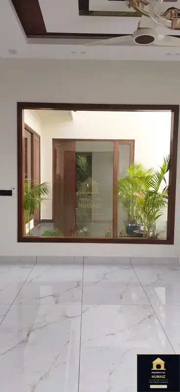 500 Sq. Yd. 6-Bedroom Luxury Villa (Basement, 6 Bath, Residence 45) in DHA Phase 8 For Sale in DHA Phase 8 Karachi — Photograph 8