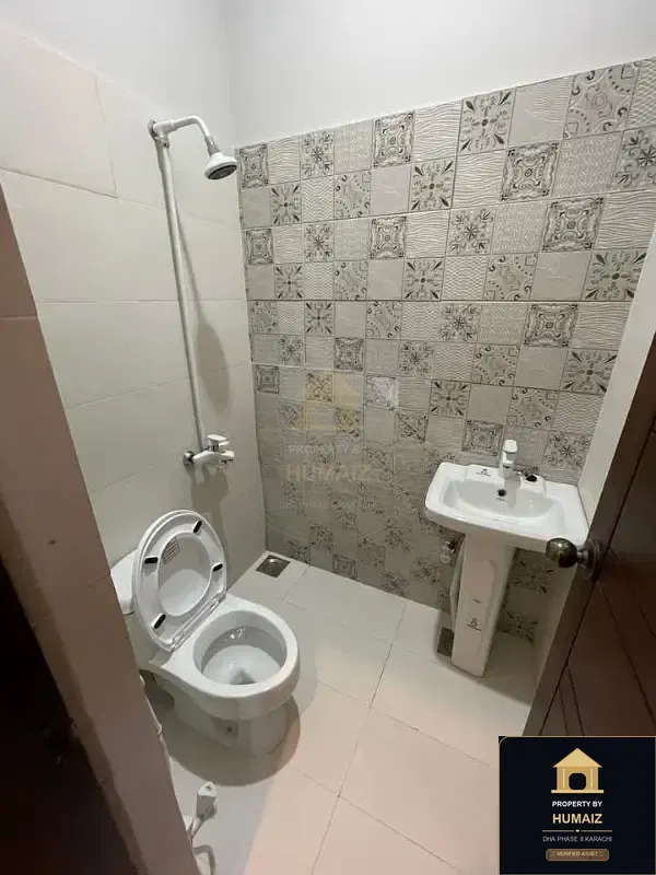 500 Sq. Yd. 5-Bedroom Luxury Villa (5 Bath, Residence 1) in DHA Phase 8 For Rent in DHA Phase 8 Karachi — Photograph 6