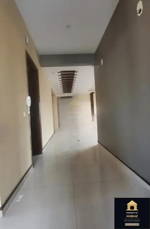 500 Sq. Yd. 5-Bedroom Luxury Villa (Basement, 5 Bath, Residence 34) in DHA Phase 8 For Sale in DHA Phase 8 Karachi — Photograph 11