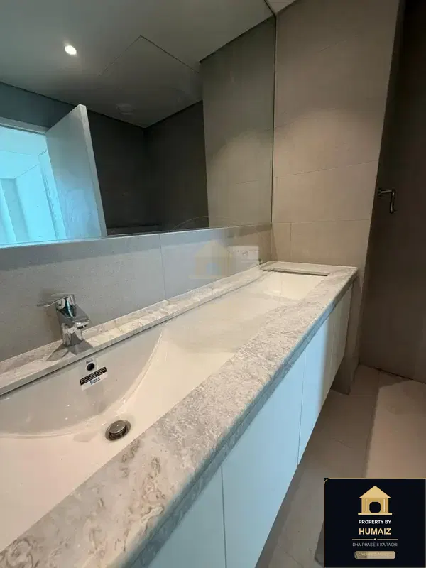 2-Bedroom Luxury Apartment (Sea Facing, 3 Bath, Suite 7) at The Views For Rent in DHA Phase 8 Karachi — Photograph 39